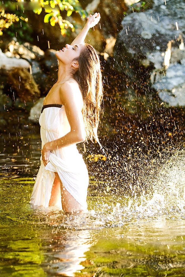 Marie Avgeropoulos in Putian