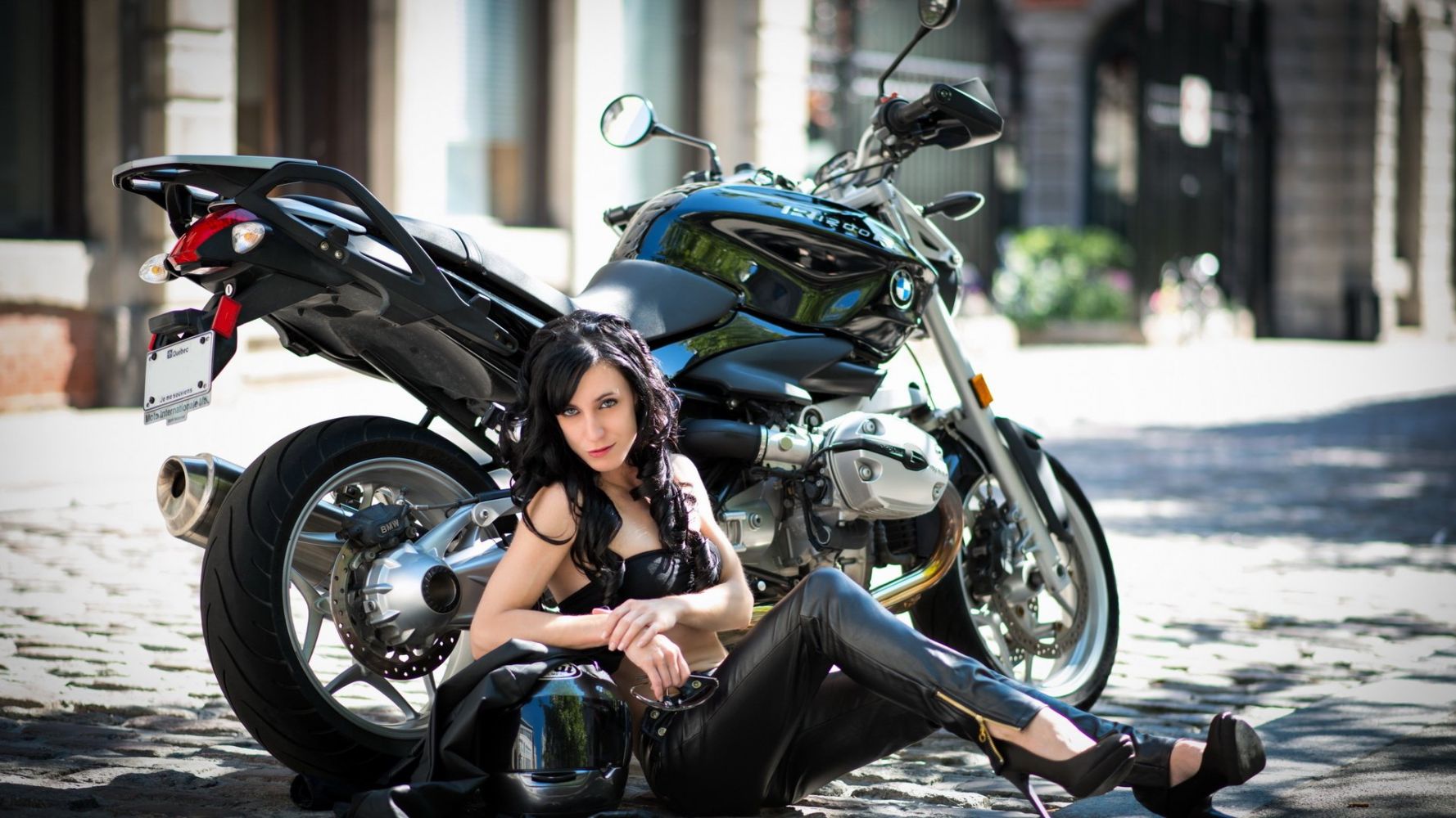 European women on bikes in Putian