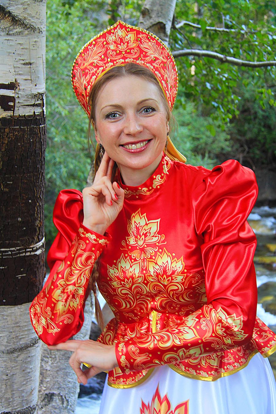 Women in Slavic costumes in Putian