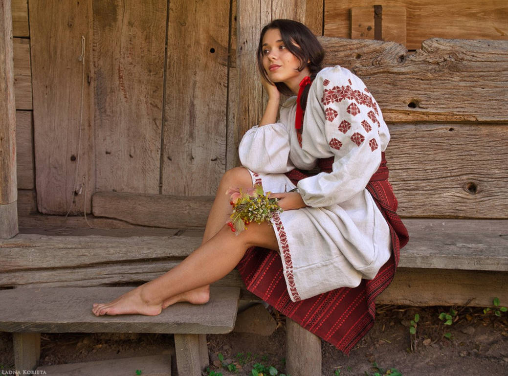 Women in Slavic costumes in Putian