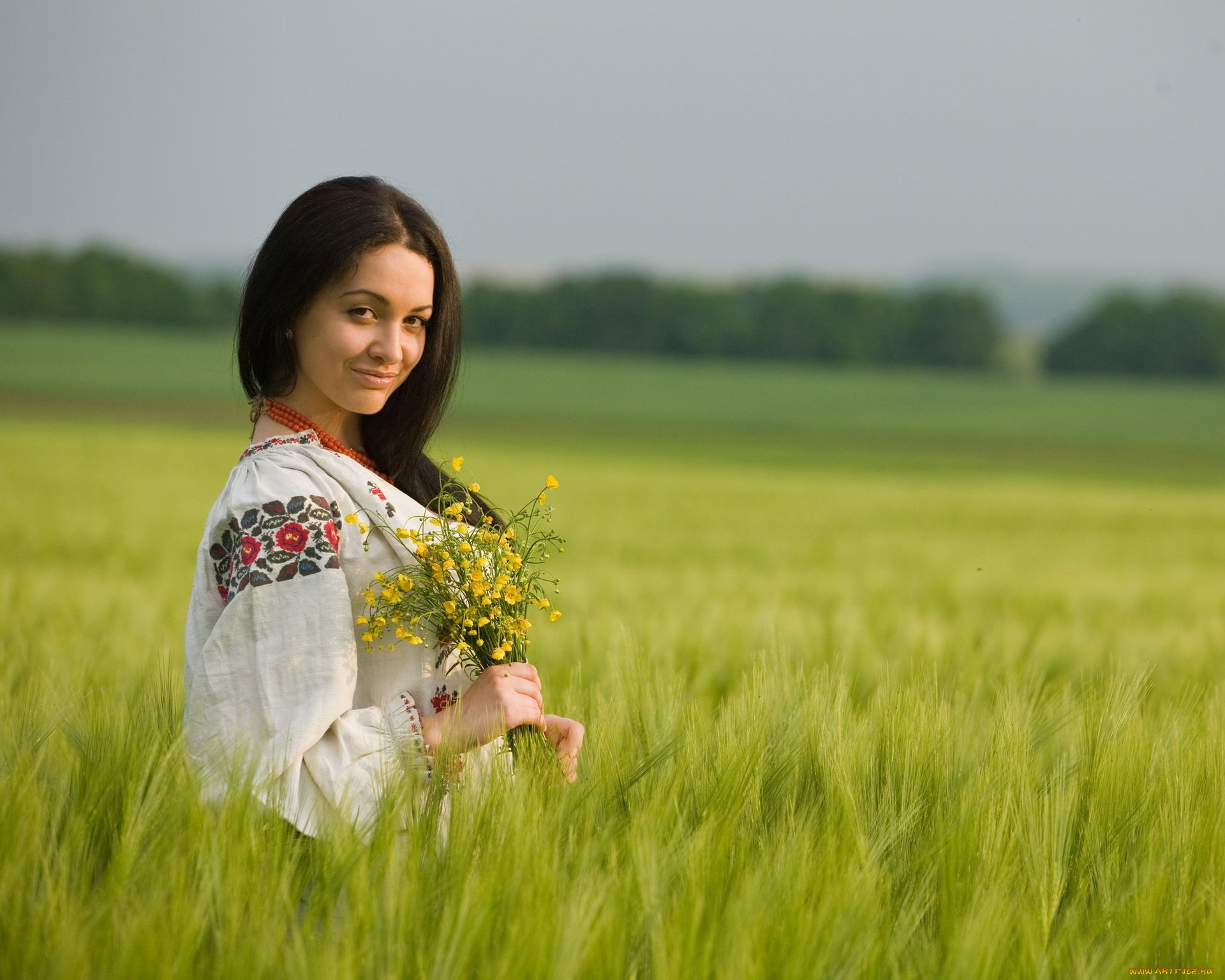 Women in Slavic costumes in Putian