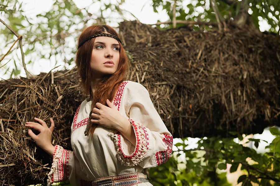 Women in Slavic costumes in Putian