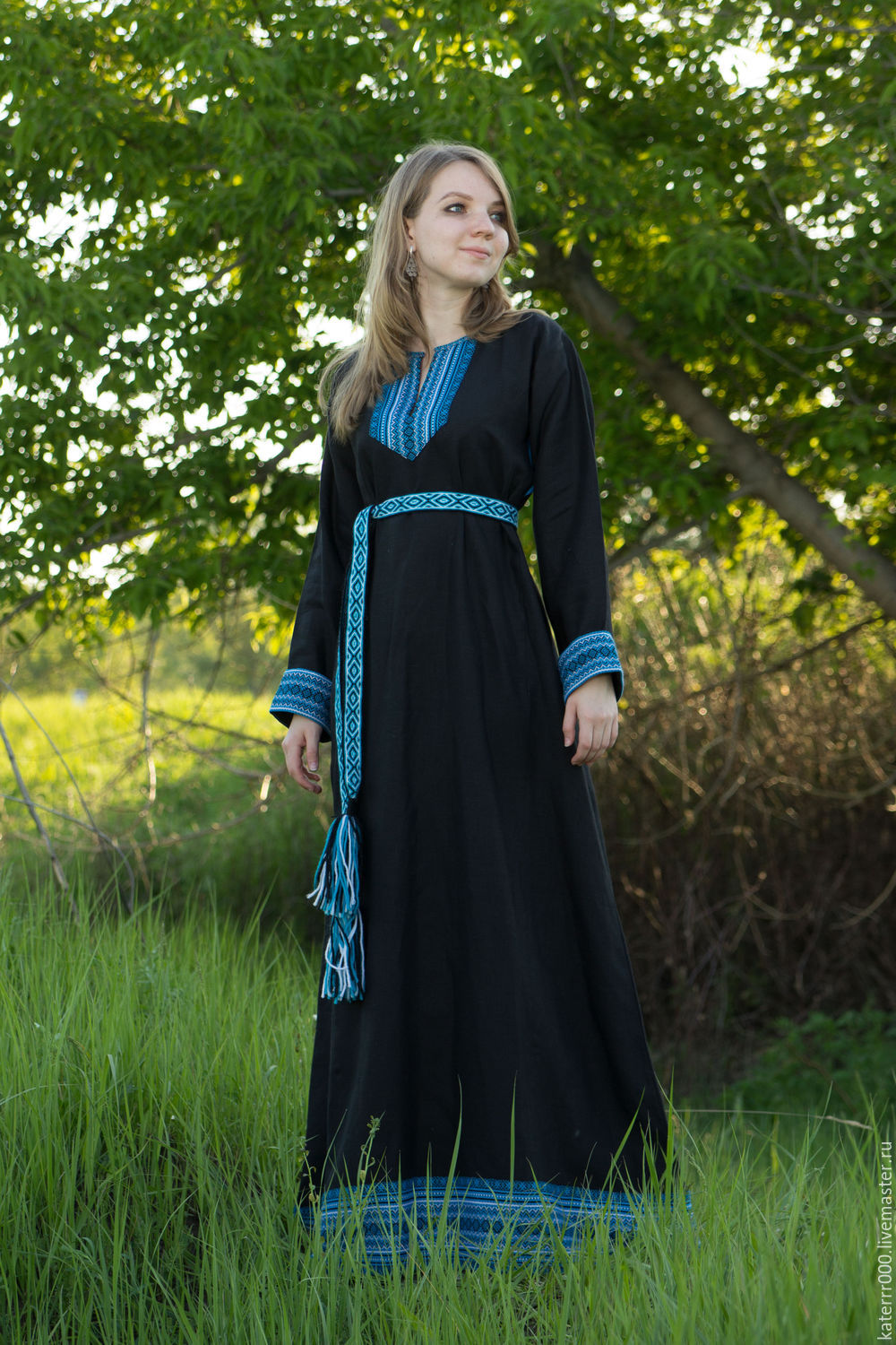 Women in Slavic costumes in Putian