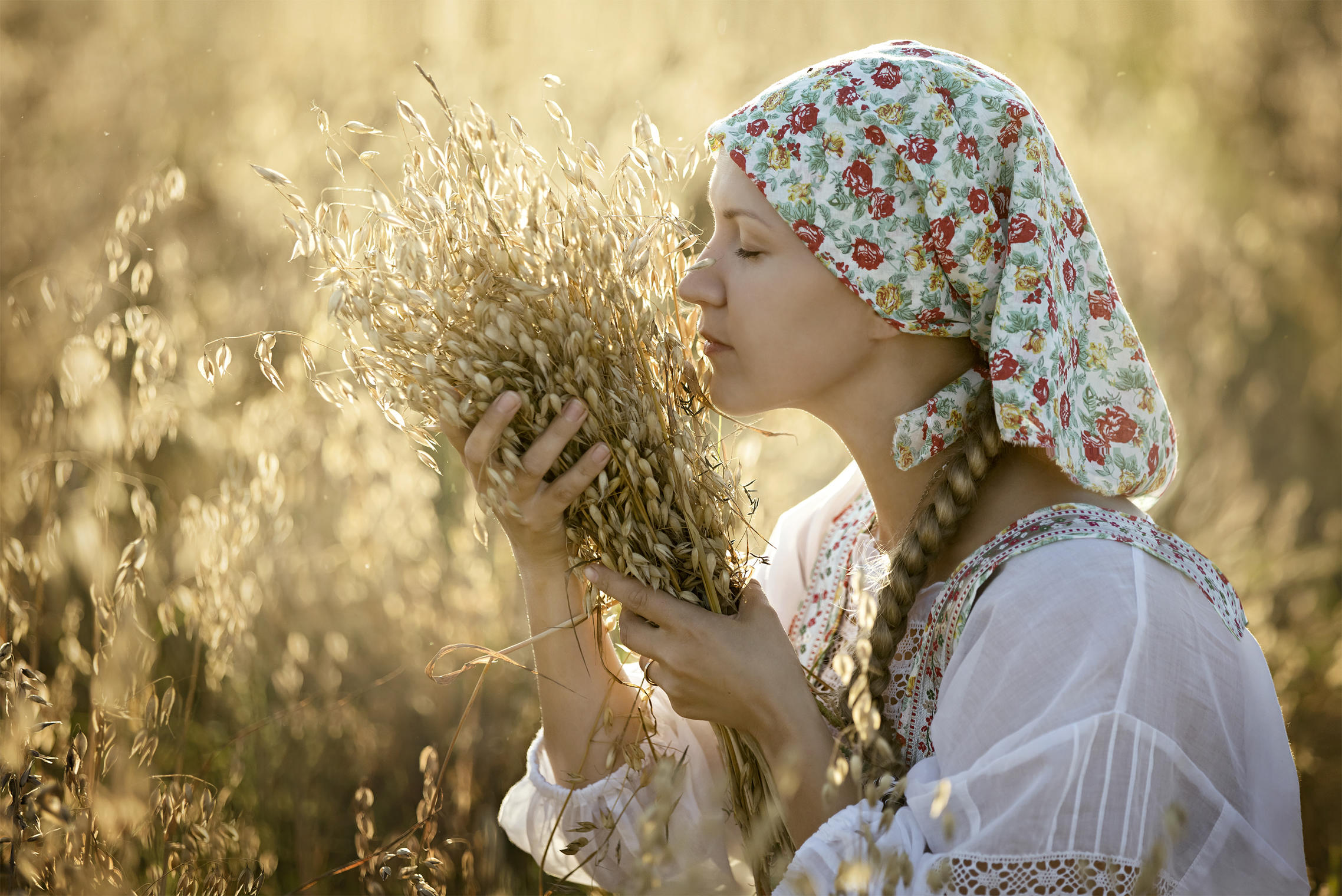 Photo Women in Slavic costumes in Putian