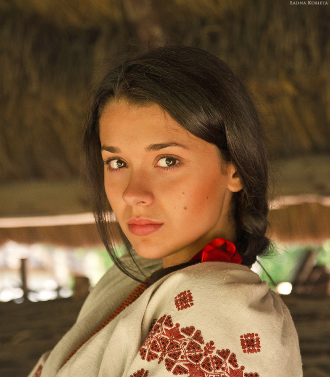 Girls in Slavic costumes in Putian