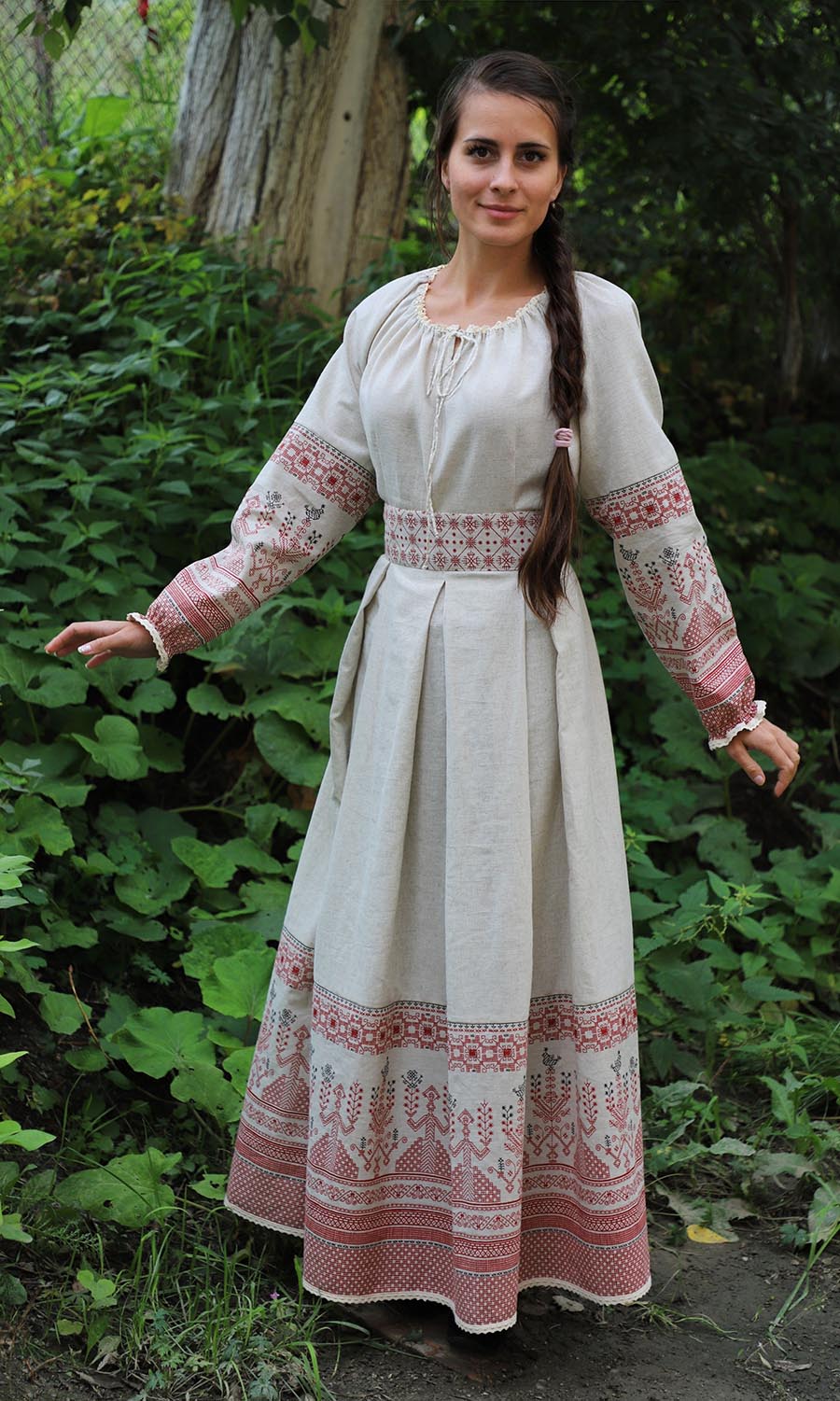 Girls in Slavic costumes in Putian