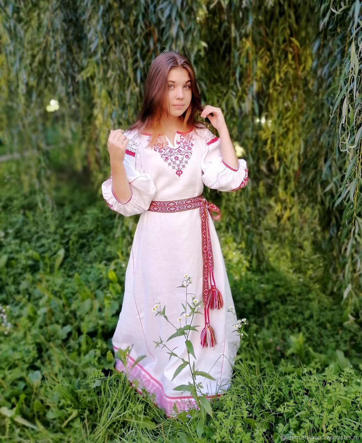 Girl Girls in Slavic costumes in Putian