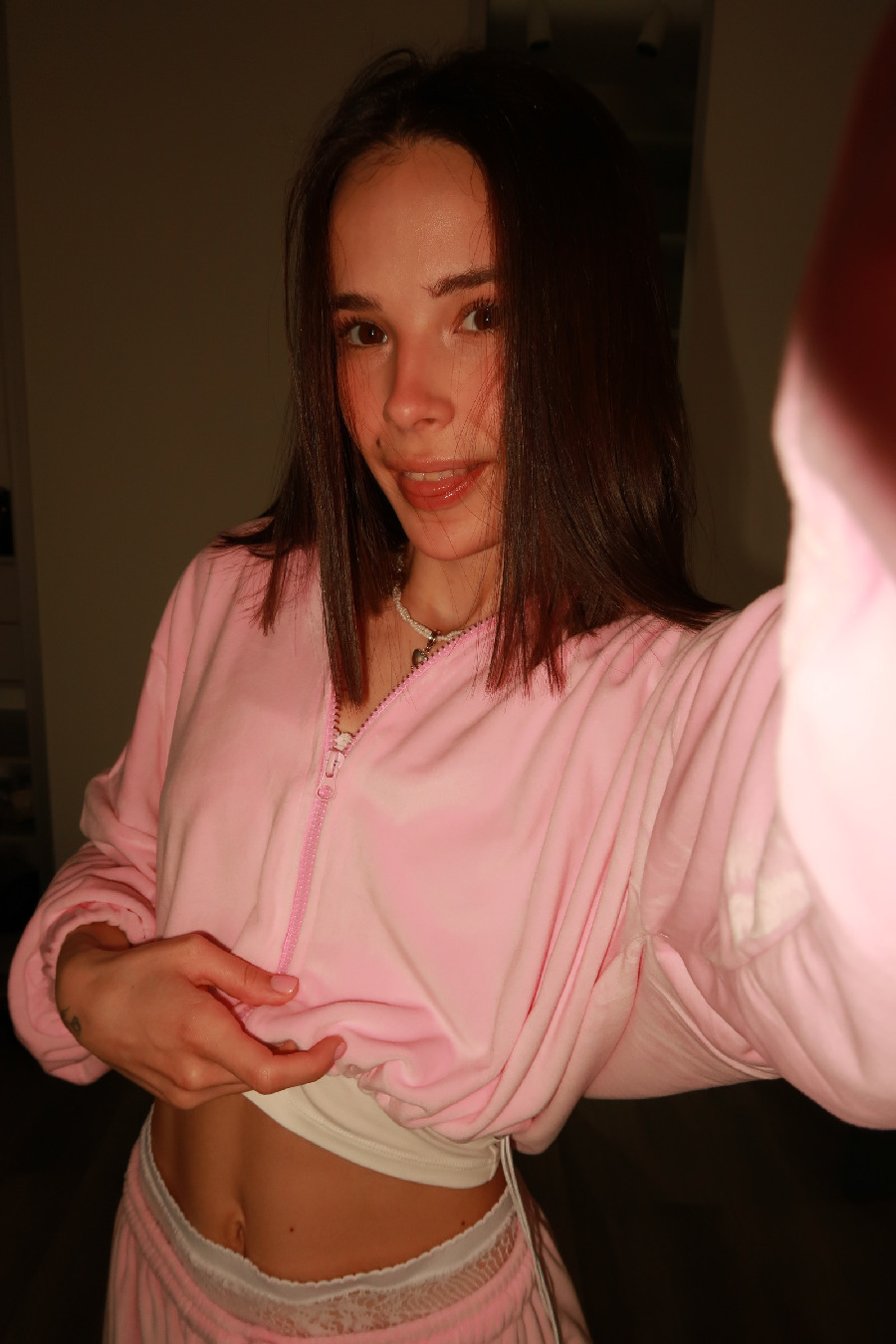 Tina brings the glow — live moments in Putian